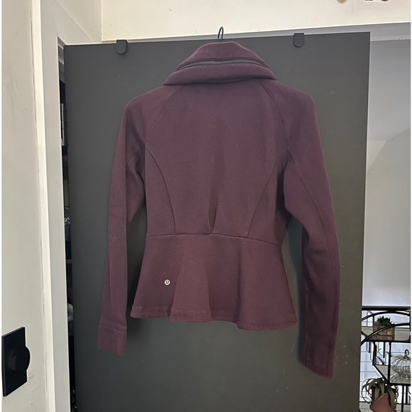Lululemon zippered peplum sweatshirt - Picture 3 of 8